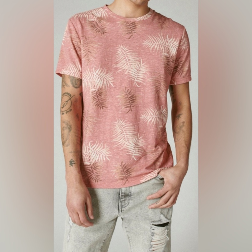 NWOT Lucky Brand Men’s Linen Palm Printed Crew Tee - Picture 1 of 6